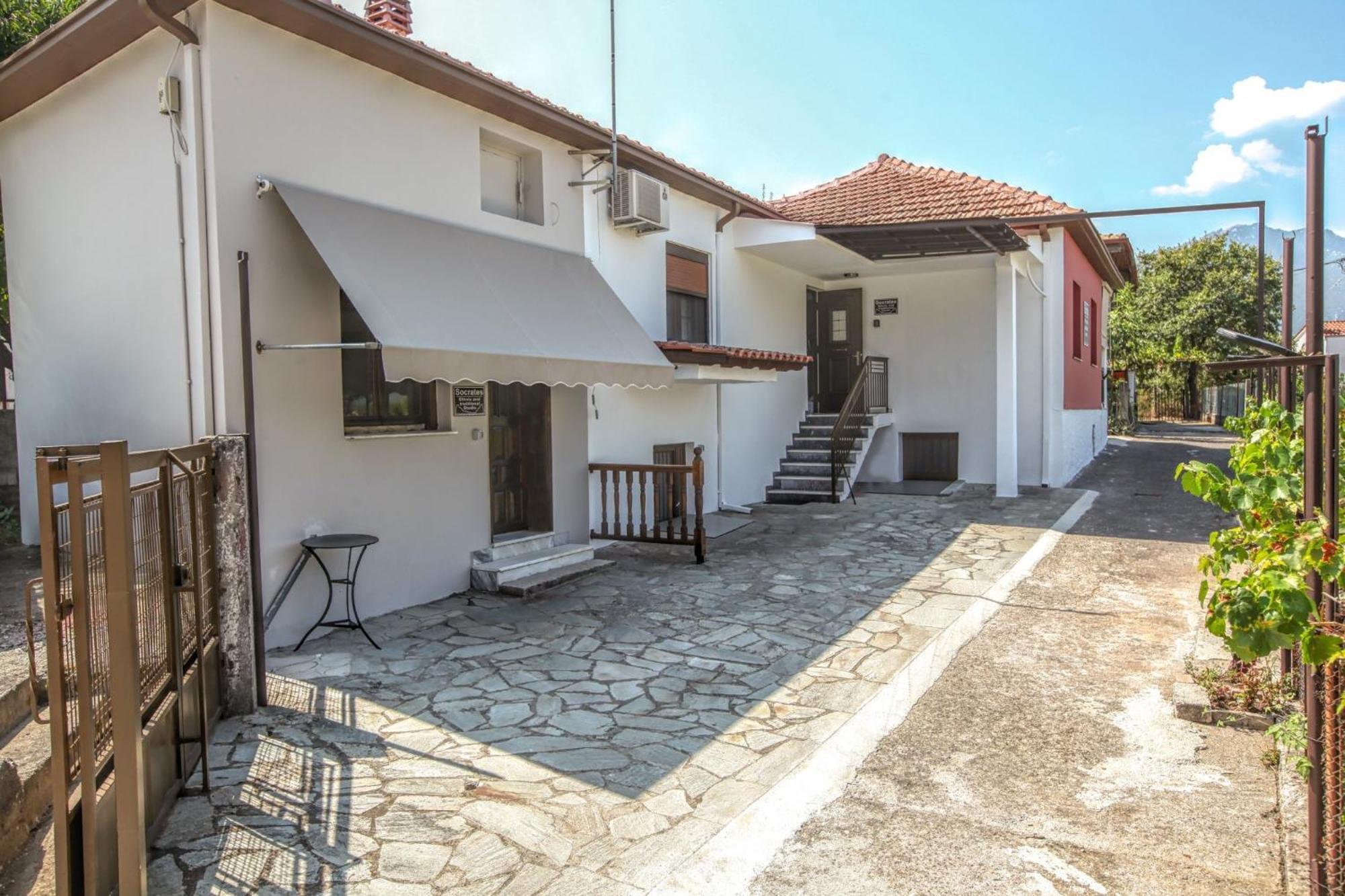Socrates Ethnic And Traditional Studio Kalambaka Exterior photo
